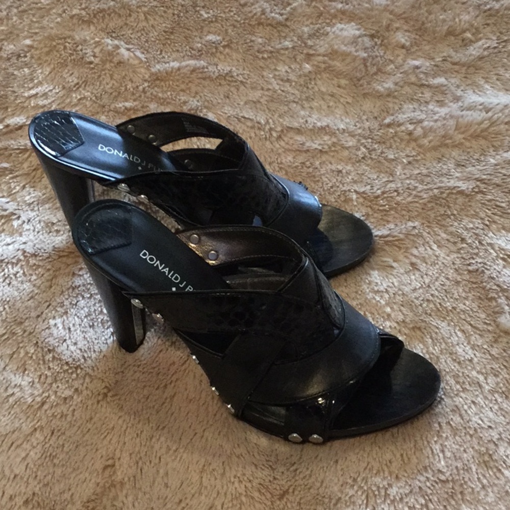 Dress sandals